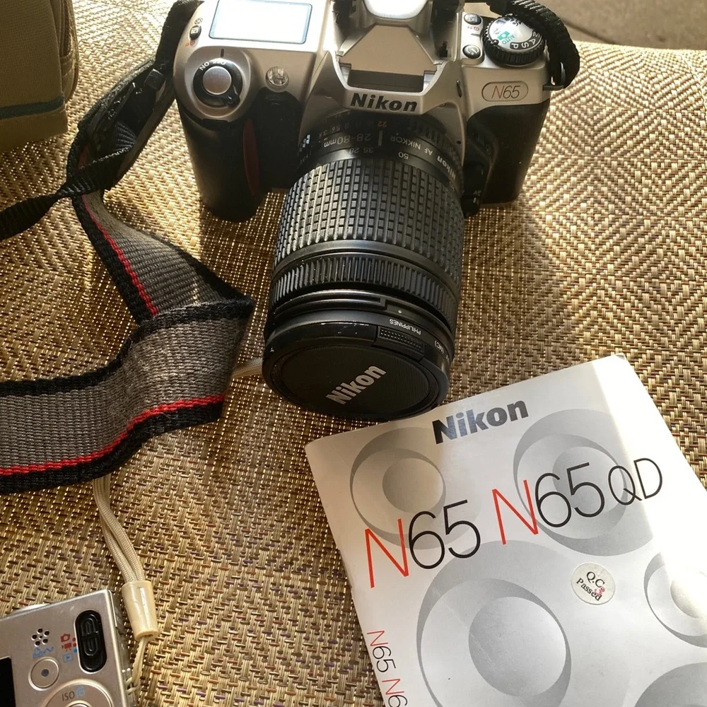 Nikon N65Q with Sigma 70-300mm f/4-5.6 Macro Nikon fit case included